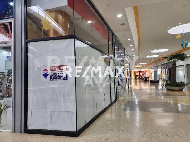 LOCAL EN VENTA CENTRO COMERCIAL SAMBIL PARAGUANA