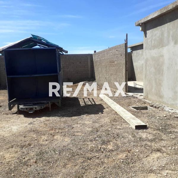 En Venta Galpón-Terreno Maraven