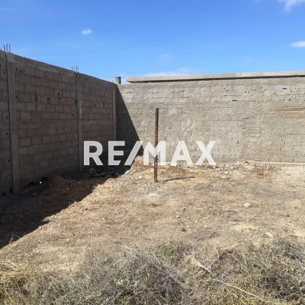 En Venta Galpón-Terreno Maraven