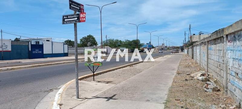 Terreno en Venta Av. Jacinto Lara,  Punto Fijo