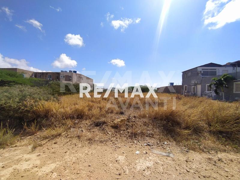 Terreno en venta en la Puerta Maraven. Punto Fijo