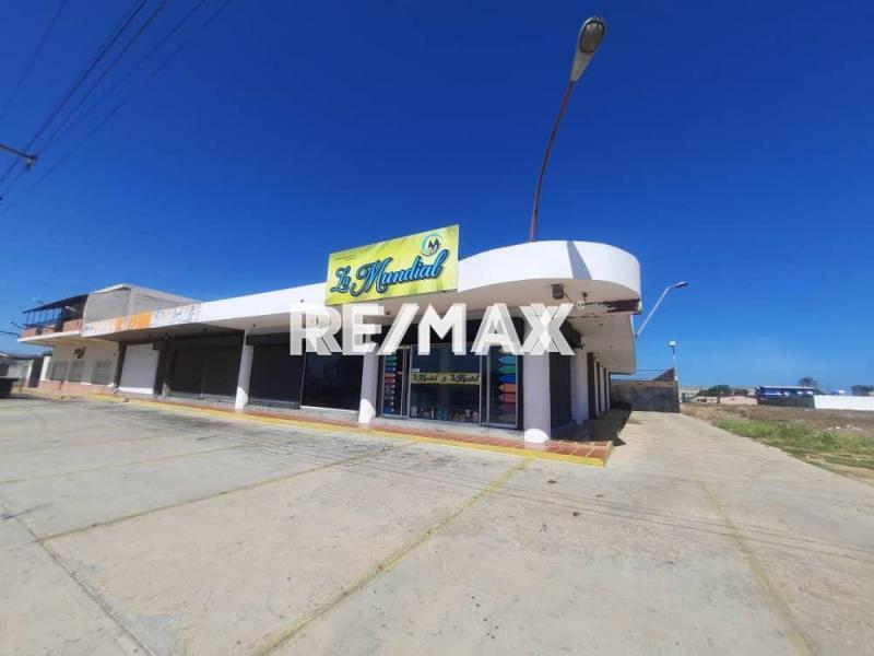 Local Comercial  en venta con registro de comercio ubicado en Avenida Jacinto Lara de Punto Fijo