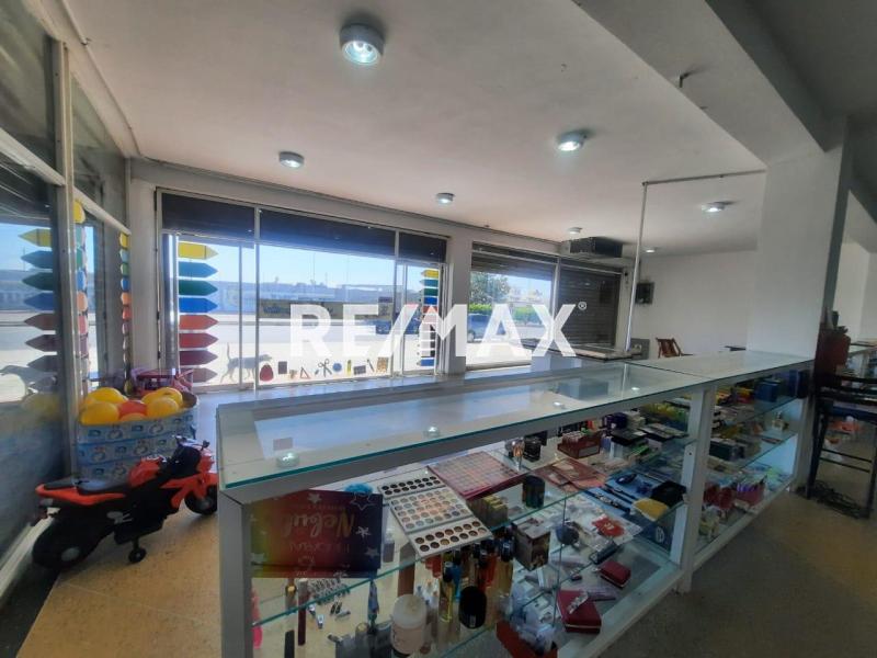 Local Comercial  en venta con registro de comercio ubicado en Avenida Jacinto Lara de Punto Fijo