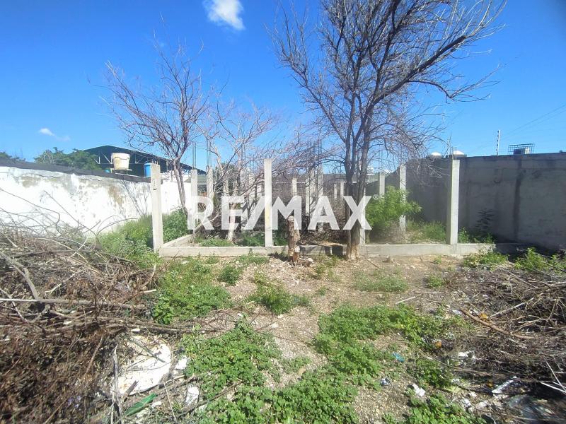 Terreno en Venta, Urbanización Casacoima.